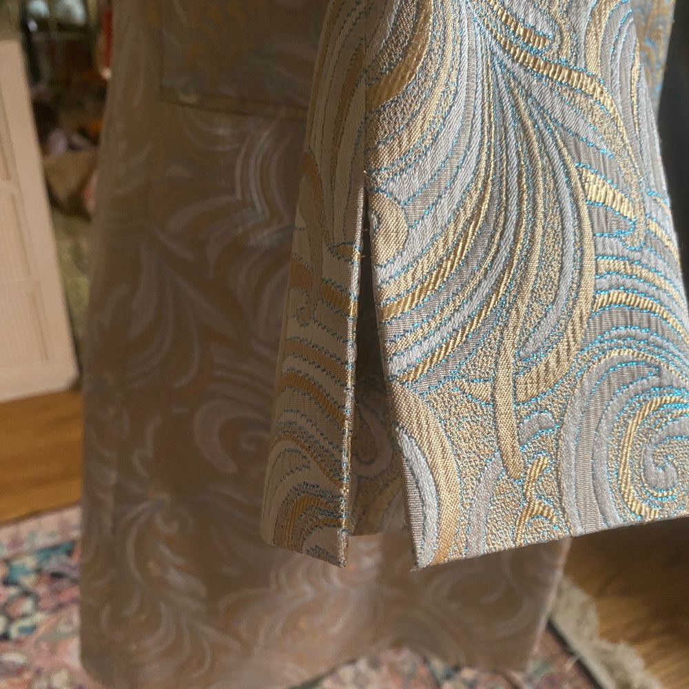 Bebe Paisley Coat - Picture 4 of 6